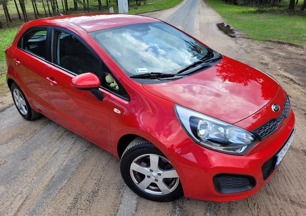 Kia Rio cena 30000 przebieg: 98000, rok produkcji 2015 z Poznań małe 79